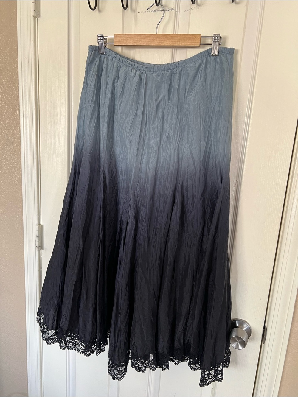 Karen Kane Petites M 100% Silk Ombré Lace Trim Maxi Skirt - Picture 5 of 9